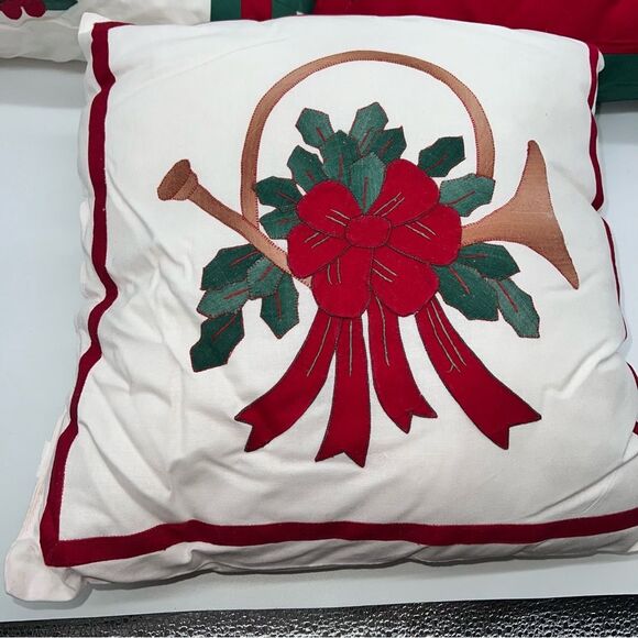 5 Keeco 100% Cotton Christmas Pillows in Red/White/Green w/Coordinated Patterns - Picture 3 of 13